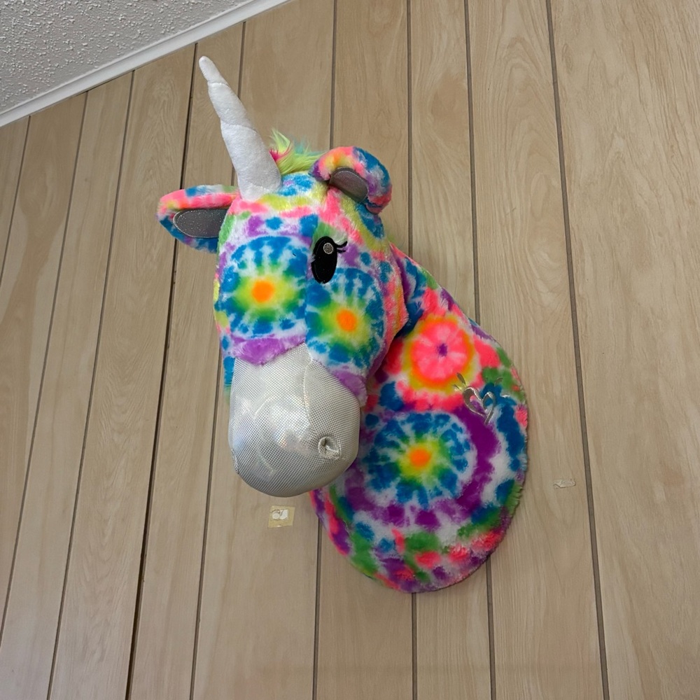 Justice Neon Rainbow Tie Dye Unicorn Head Hanging Wall Room Decor Plush Flaw